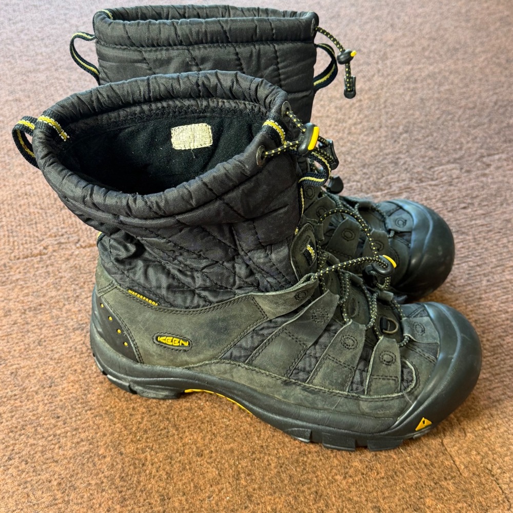Keen Shellback Waterproof Winter Boots Black PrimaLoft 200g Insulated Womens 11